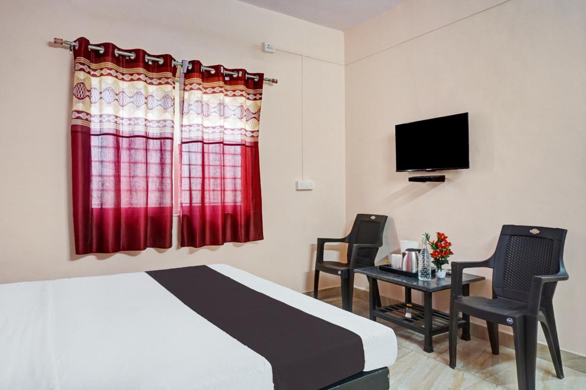 Hotel O Sky 7 Lodge Pimpalwandi Extérieur photo